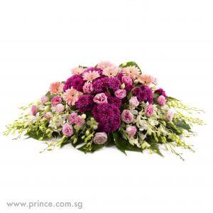 Reminisce the stars Condolence Flowers - Reminisce the Stars Coffin Top - Princeโs Flower Shop