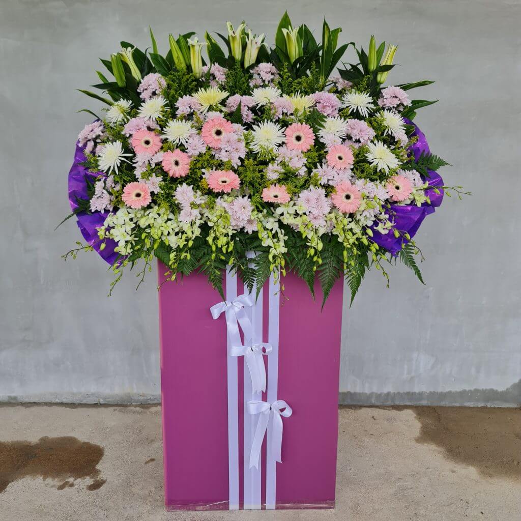 Service and Sacrifice Wreath Stand Service and Sacrifice Wreath Stand