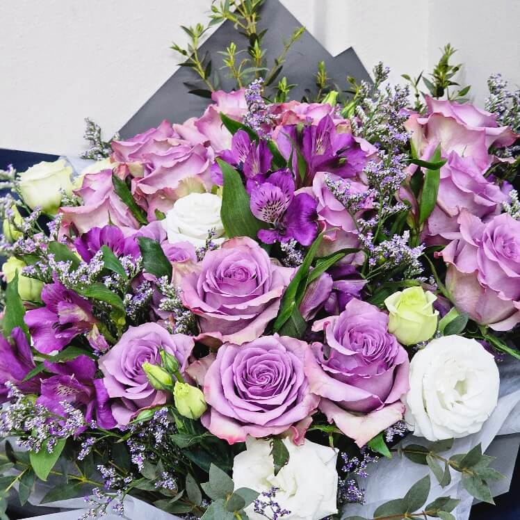 Pure Elegance Rose Bouquet Pure Elegance Rose Bouquet