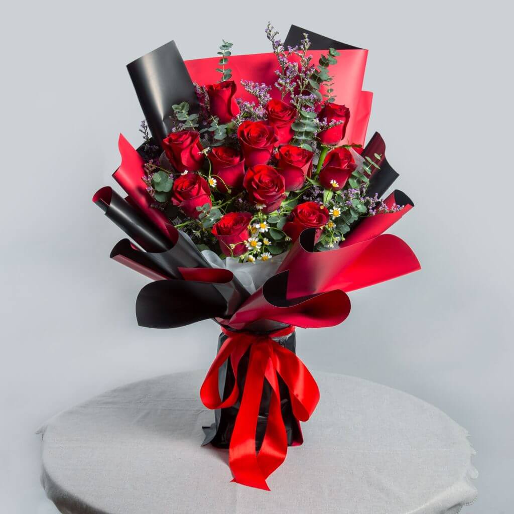 Online Romantic Flower Bouquet – Cute Romantic Rose Bouquet- Prince Flower Shop