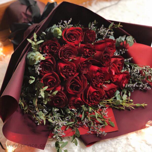 Alluring romantic rose bouquet