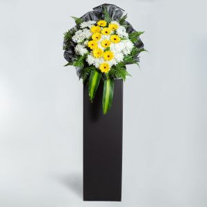 Simple condolence wreath