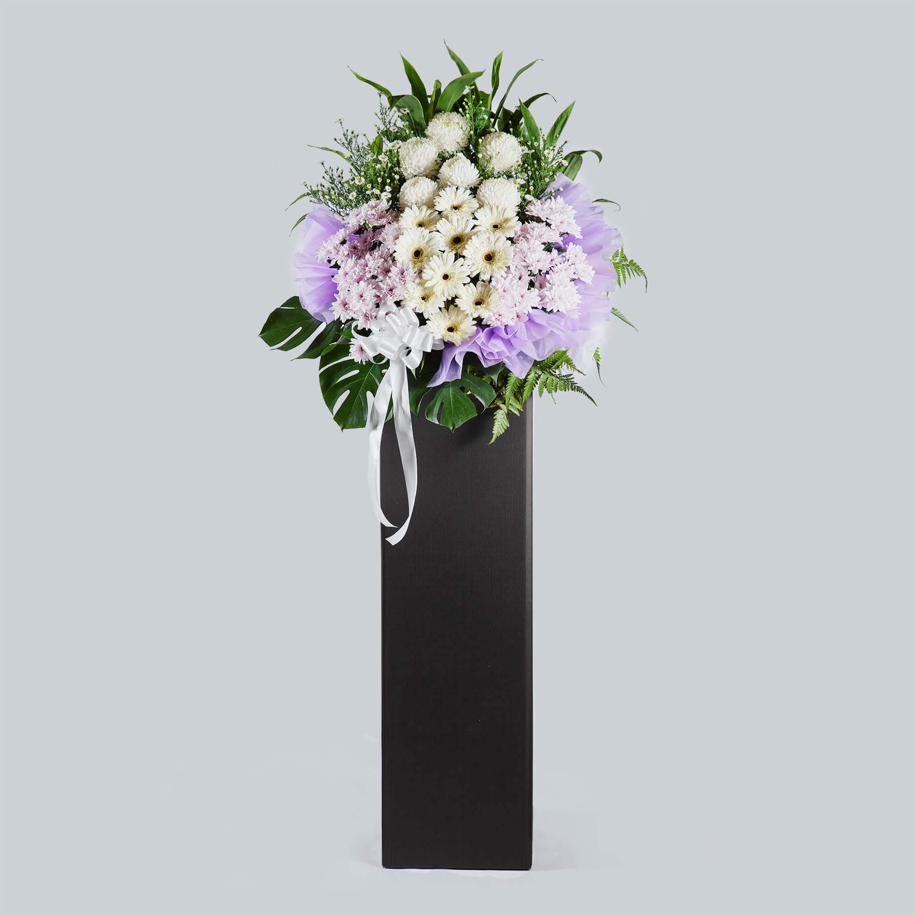 Beyond Flowers: Picking the Perfect Funeral Wreath to Speak Volumes