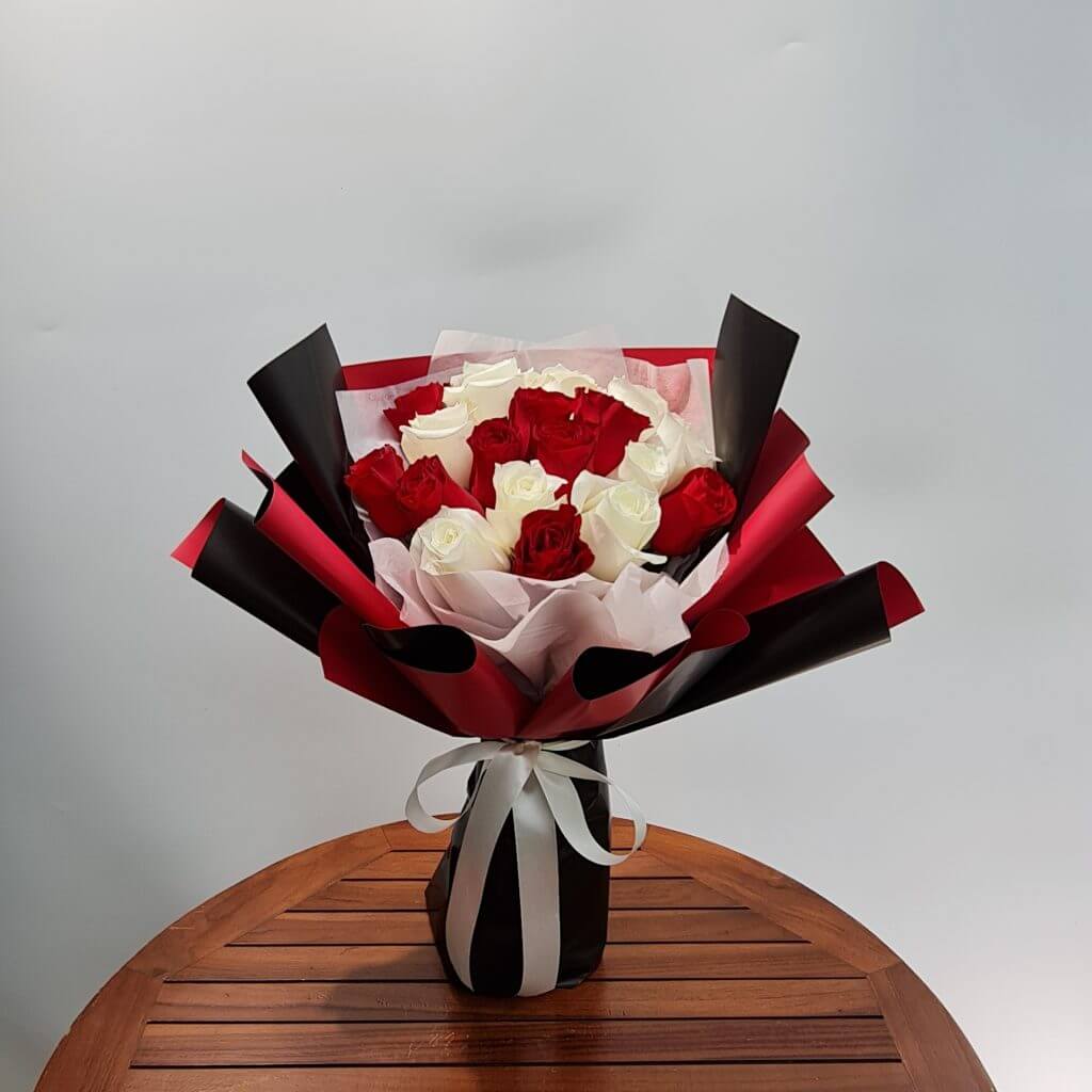 Rose Bouquet - Red Rose Romance Bouquet - Prince’s Flower Shop