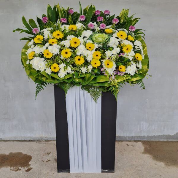 Tribute Wreath Stand