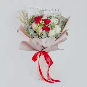 Best Rose Flower Bouquet – Simply for her - Prince Flower Shop