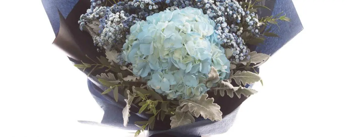 How to Make Graduation Day Memorable with Stunning Flower Bouquets