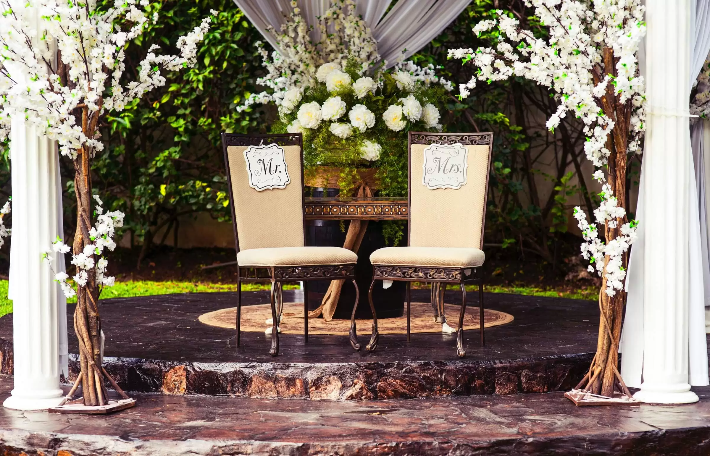 Top Floral Choices for Wedding Décor and Bridal Bouquets in Singapore