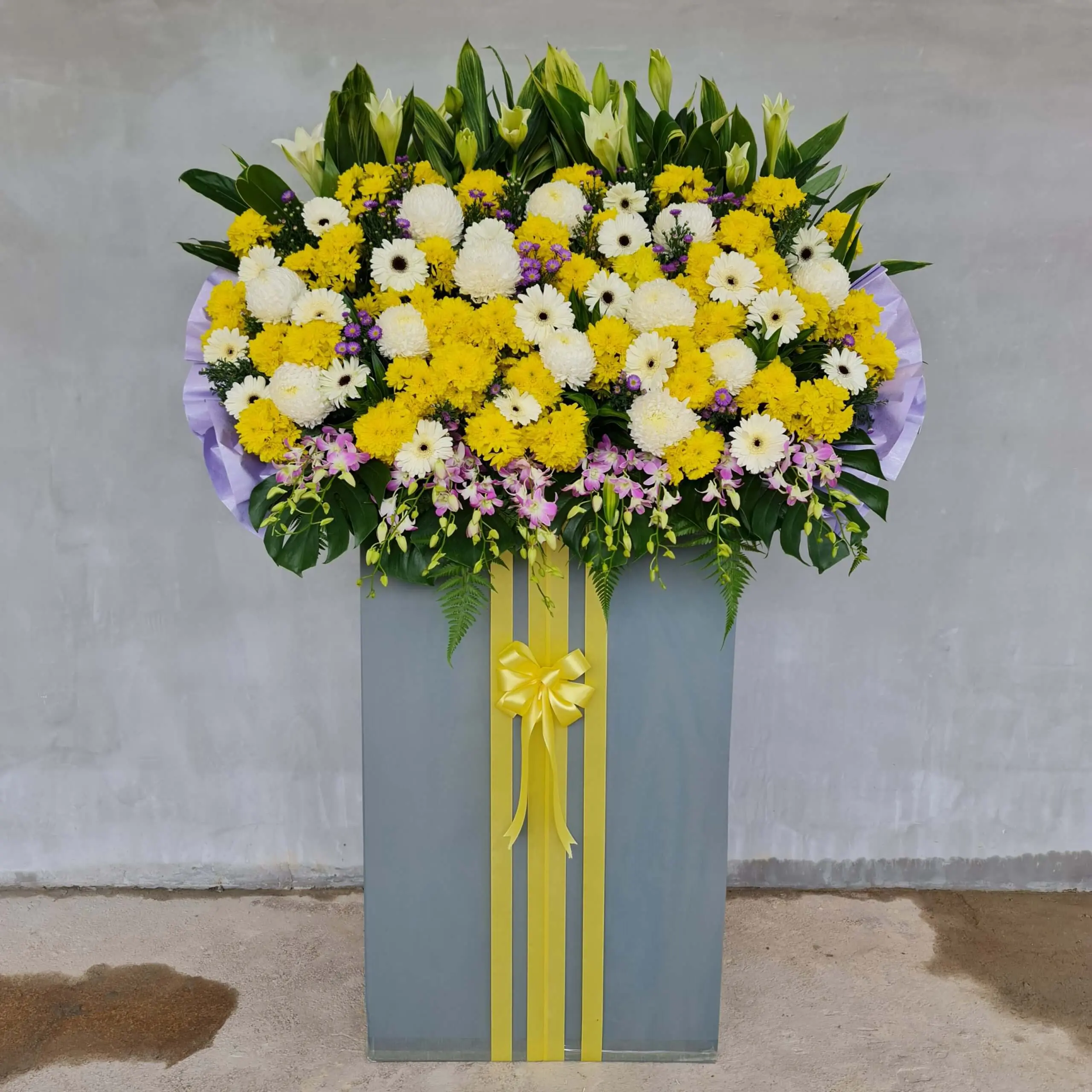 Creating Personalized Funeral Wreath Flowers in Singapore